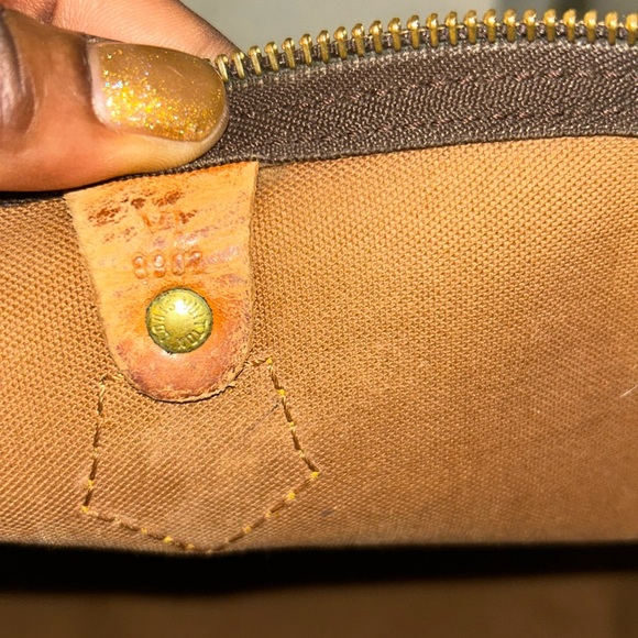 Authentic Louis Vuitton speedy 30 - Picture 17 of 17